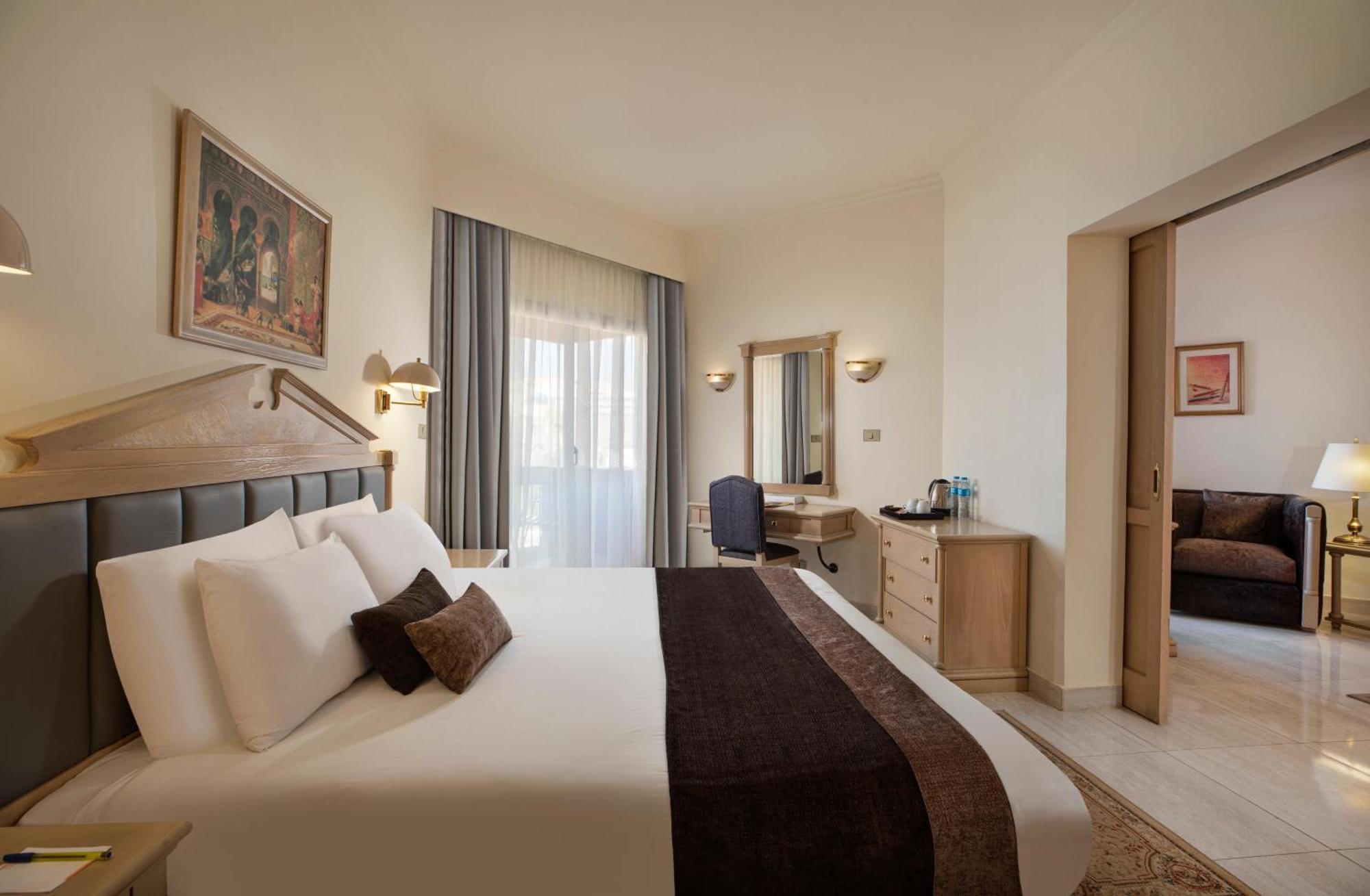 Pyramisa Hotel Luksor Dış mekan fotoğraf
